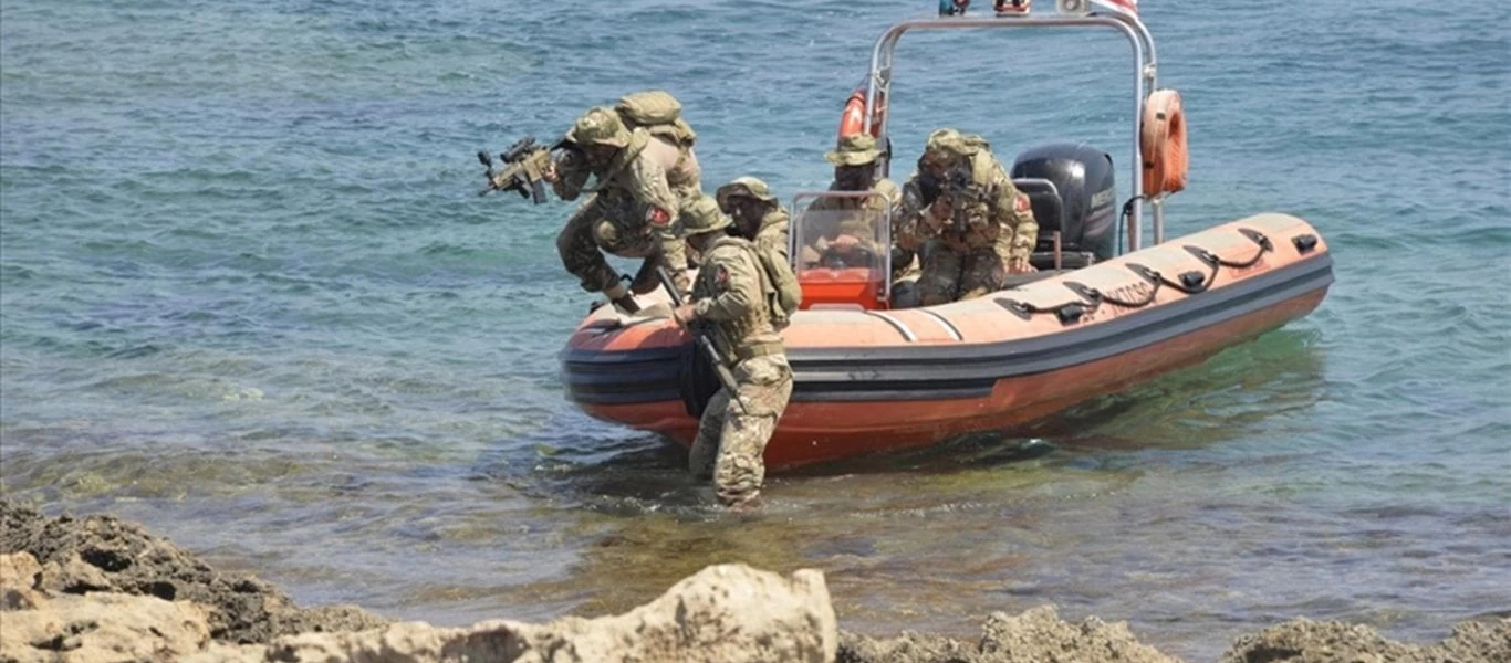 Νέο σόου: Το τουρκικό ΥΠΑΜ ανέβασε βίντεο με βατραχανθρώπους από τις ασκήσεις στα Κατεχόμενα